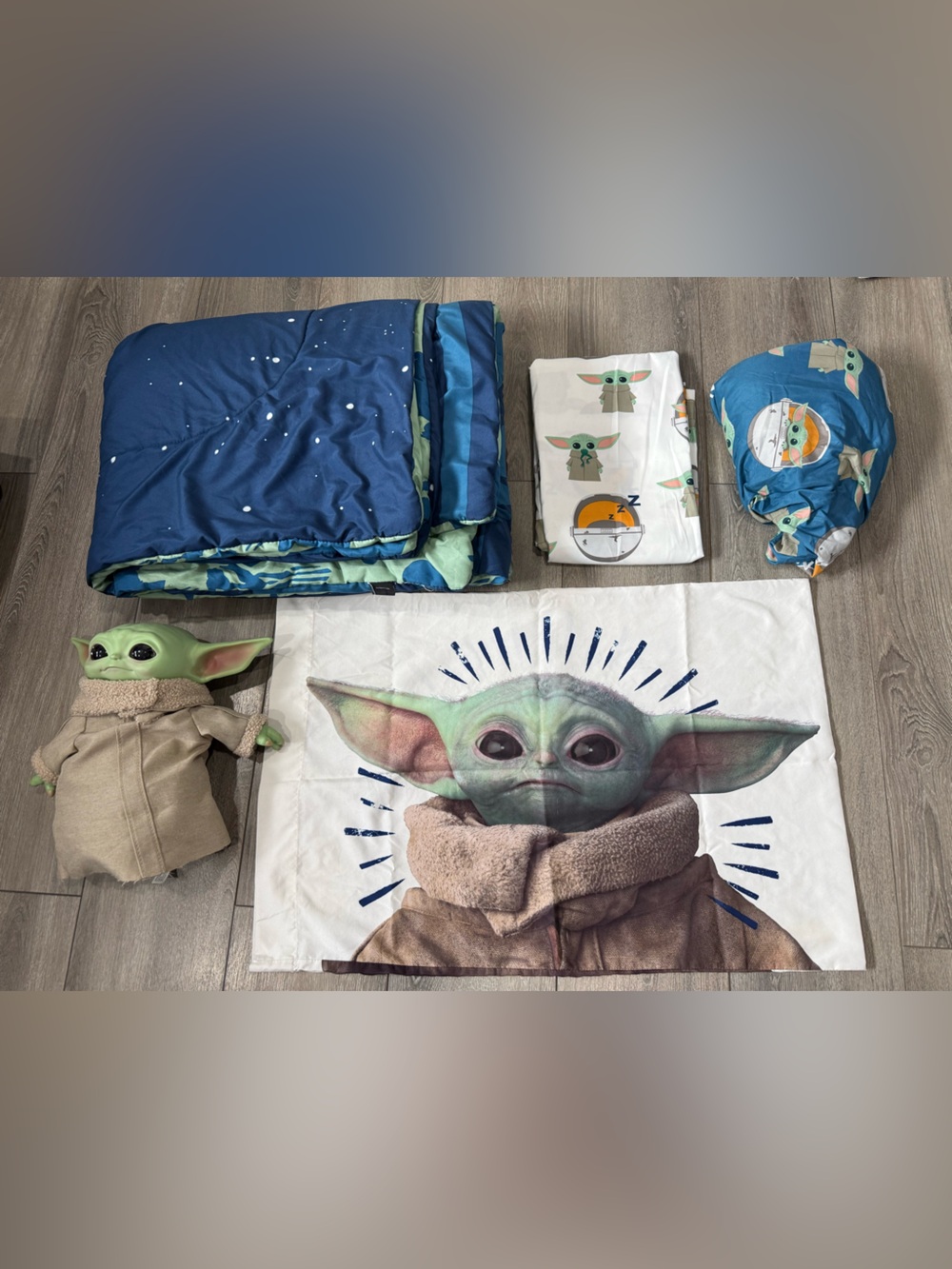Star Wars The Child (Grogu) Bedding & Plush Set - Blue & Green